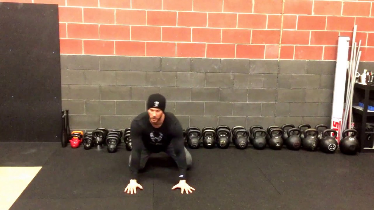 Minute Move Well Snack: Rocking Variations | Empowered Strength ft. John Odden