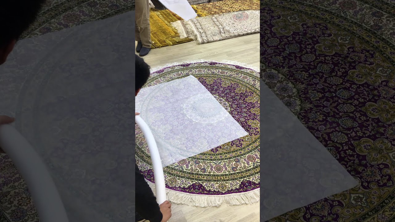 Round Oriental Persian floral design handmade silk rug oriental rug in the living room