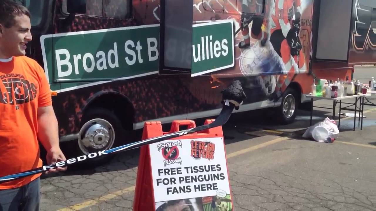 flyers philly fans burn pittsburgh penguins youtube penguins hate flyers