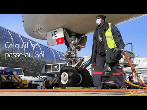 Les Petites Coulisses en dessous de l'avion !