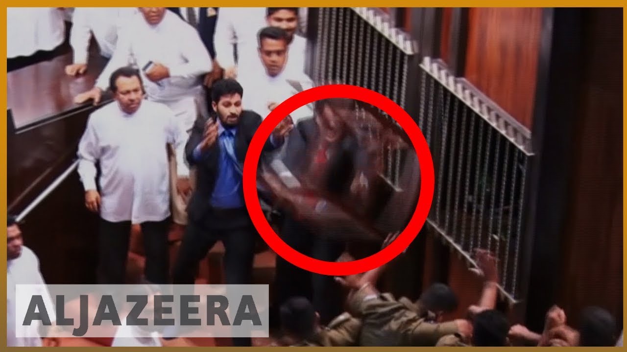 🇱🇰 راجاباكسا يخسر تصويت حجب الثقة وسط فوضى برلمانية | الجزيرة الإنجليزية