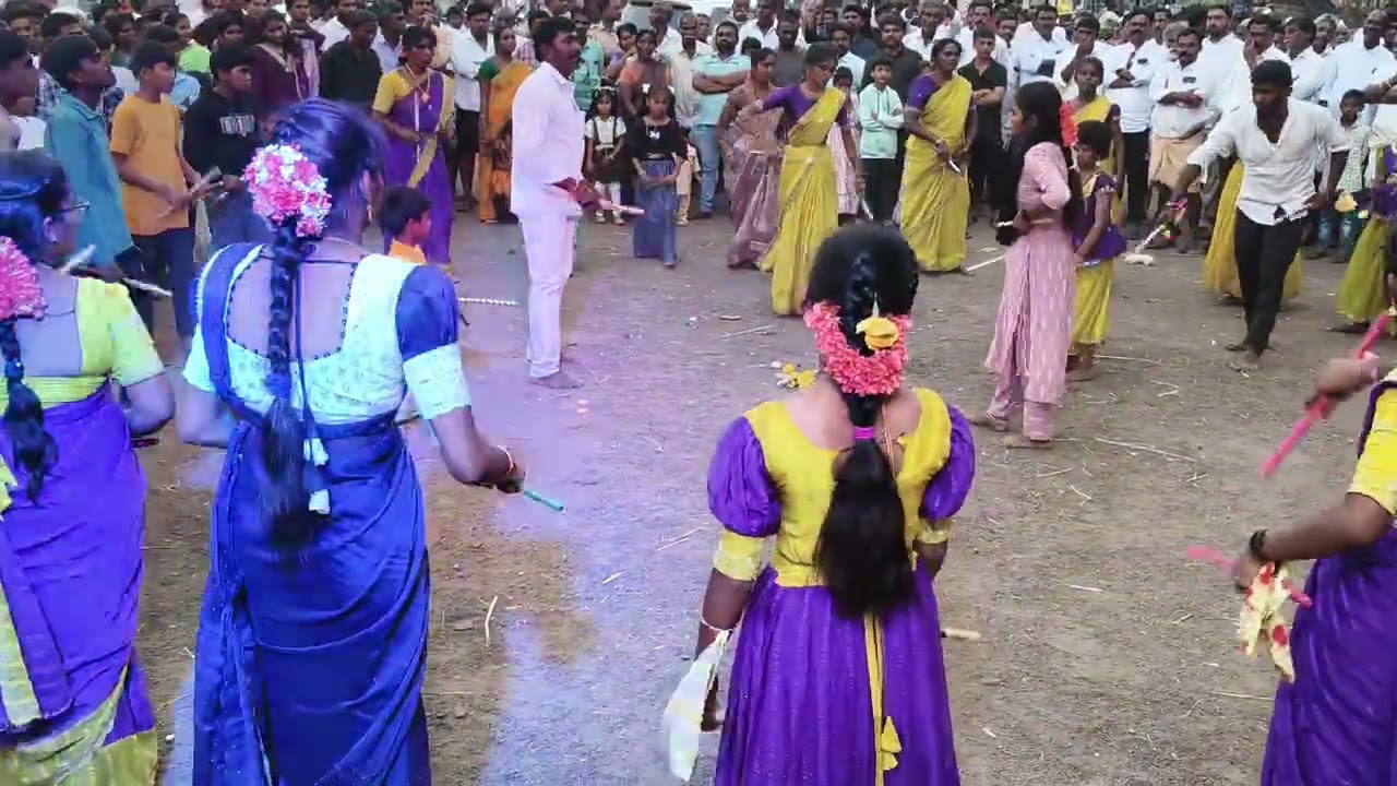 రబ్బరు గాజులు అంటూ గండికోట కోలాట బృందం గురువు కృష్ణయ్య వద్దిరాల కాల్ మీ 6305656399 97059 63693