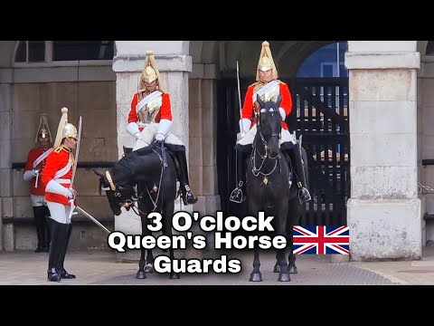 Whitehall, London "Changing of the Horse Guards Parade" 16/05/22