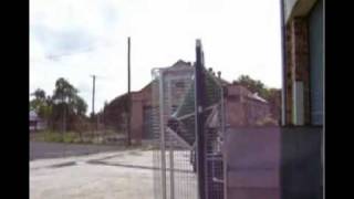 Dumpmaster Wheelie Bin Tipper Lifter Short Video