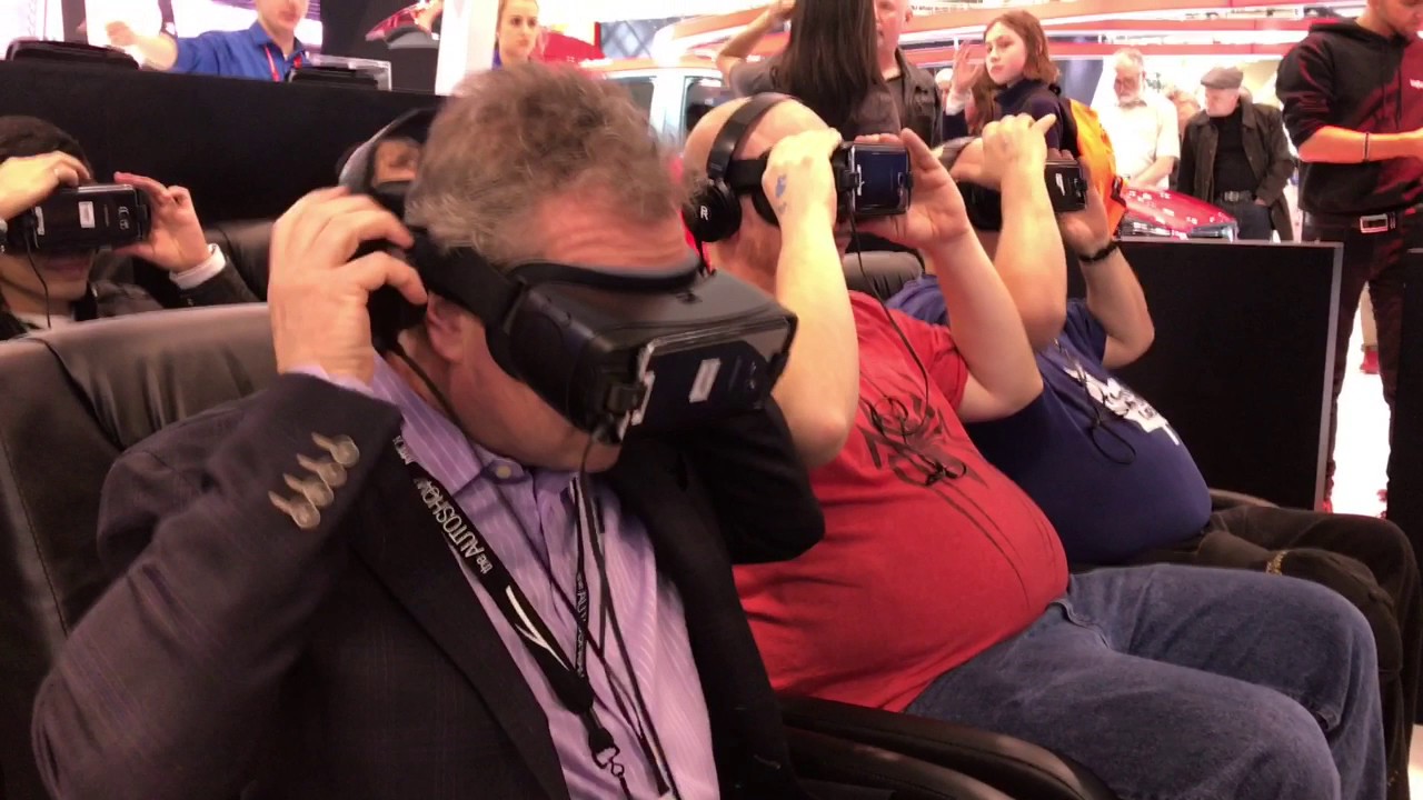 Experience Mazda's VR at AutoShow 2017!