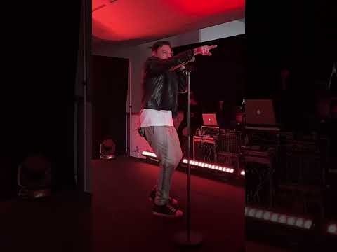 Video Tiziano Ferro live “ cuore rotto”