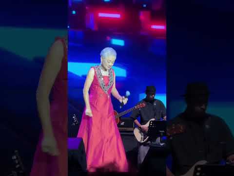 At 78, STILL POWERFUL! 🔥 | Frances Yip 葉麗儀 | 4 Classic English Hits Medley | 2026 云顶演唱会