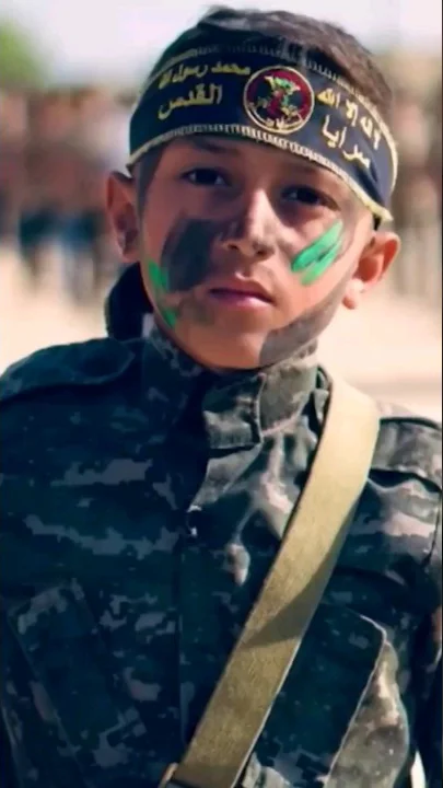 「お父さんが死んじゃった！」涙の13歳少年が豹変…銃を携えて「復讐します」【戦争と子どもたち】 | TBS NEWS DIG #shorts