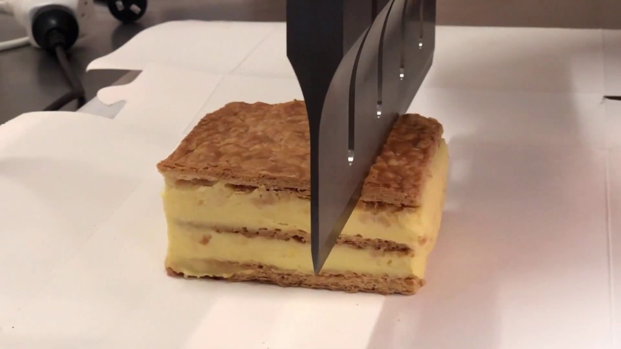 Ultrasonic vanilla cake cutting equipment - CHEERSONIC