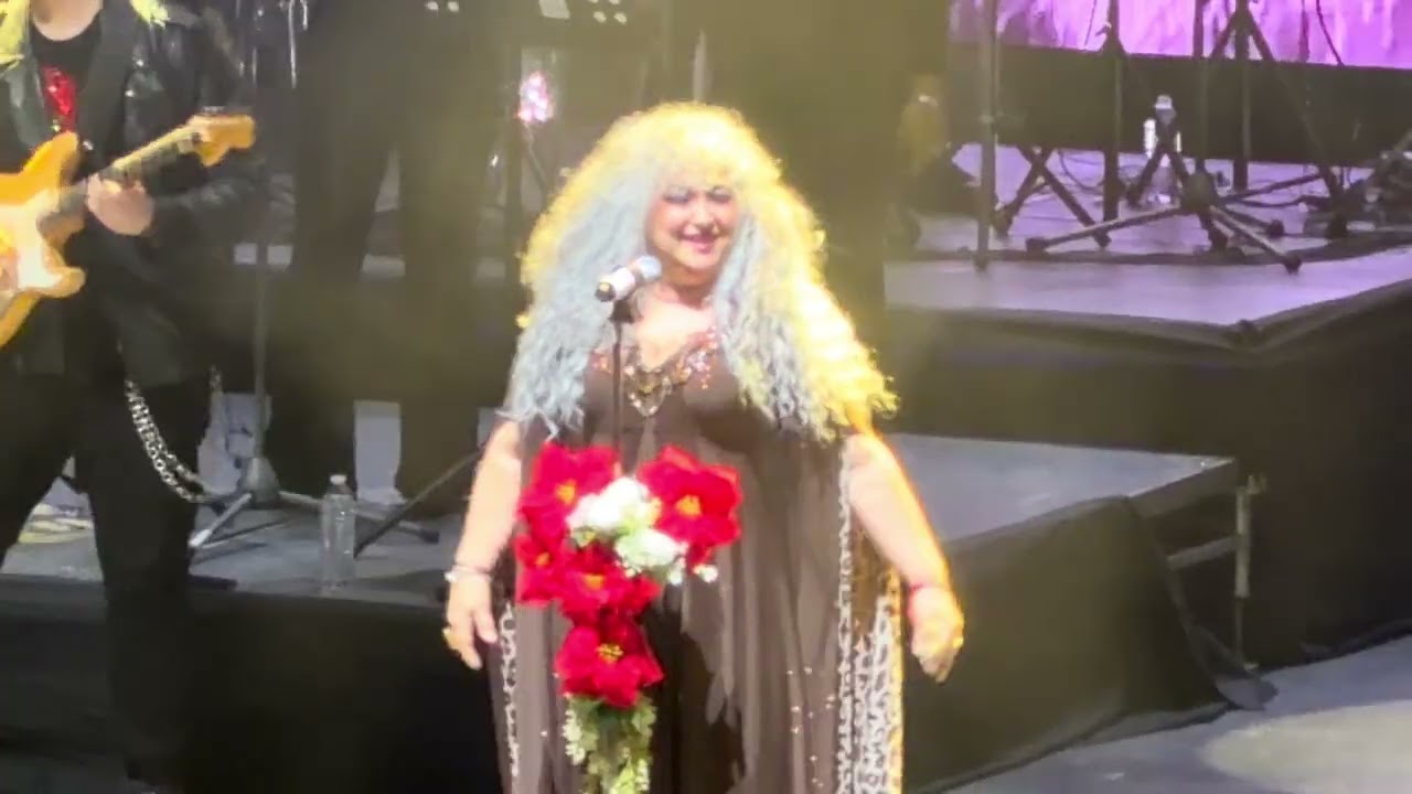 Amanda Miguel - Quiero Un Amor Total En Vivo Puebla 13/12/25