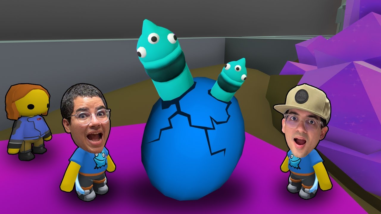 CHOCAMOS UM OVO DE MINHOCA ALIENÍGENA NA CIDADE DE MASSA DE MODELAR!