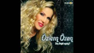 Özlem Özen Acıların Kadını