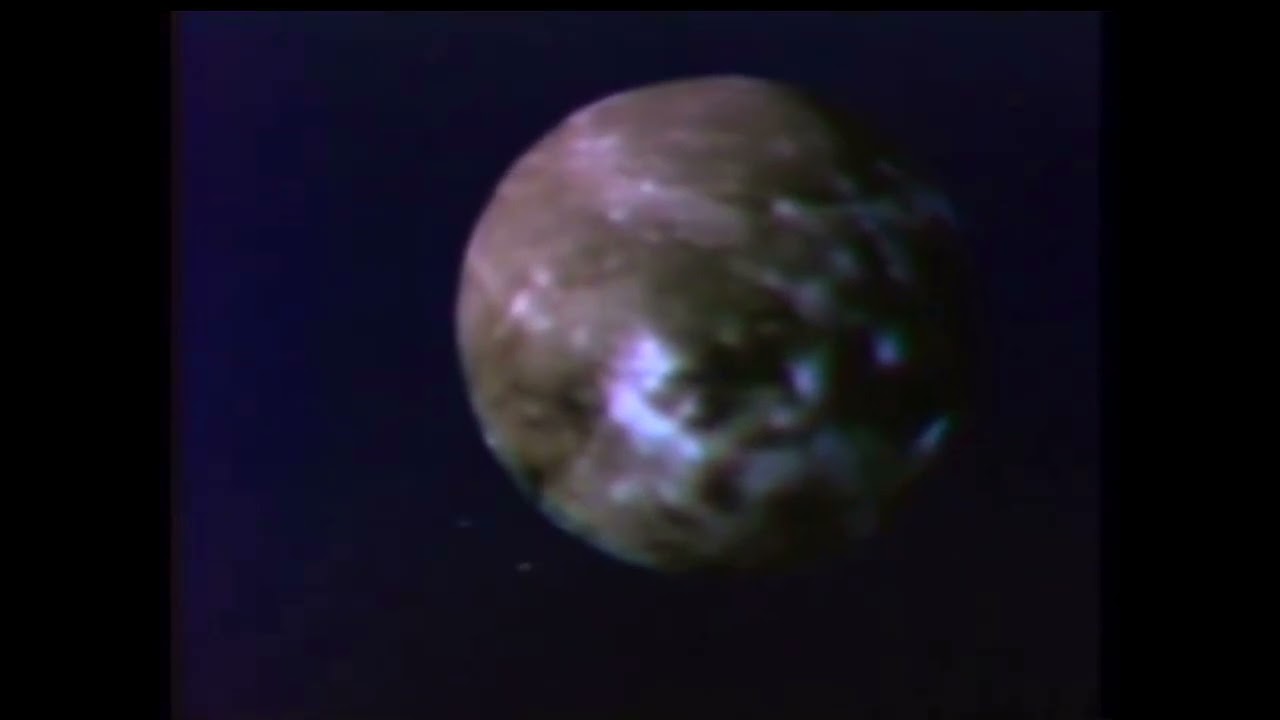 Voyager 2 Jupiter Flyby 1979 - NASA animation (with moons)