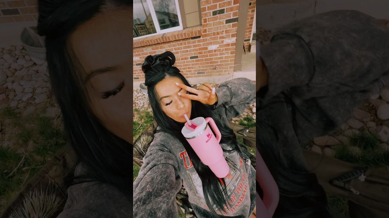 when your belly is a table at 9 months pregnant🫠 