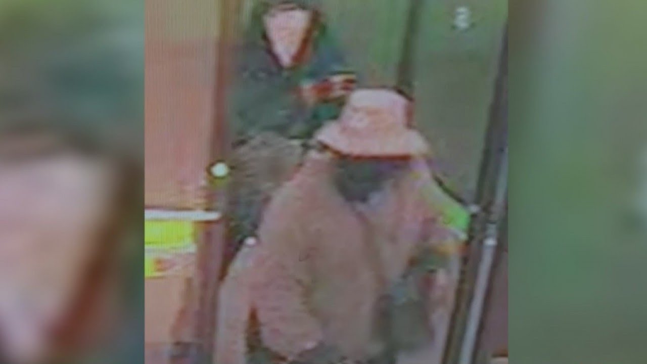 Cigarettes, flashlight, chocolate bars stolen in armed robbery