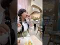 Makan pake kobokan?!!