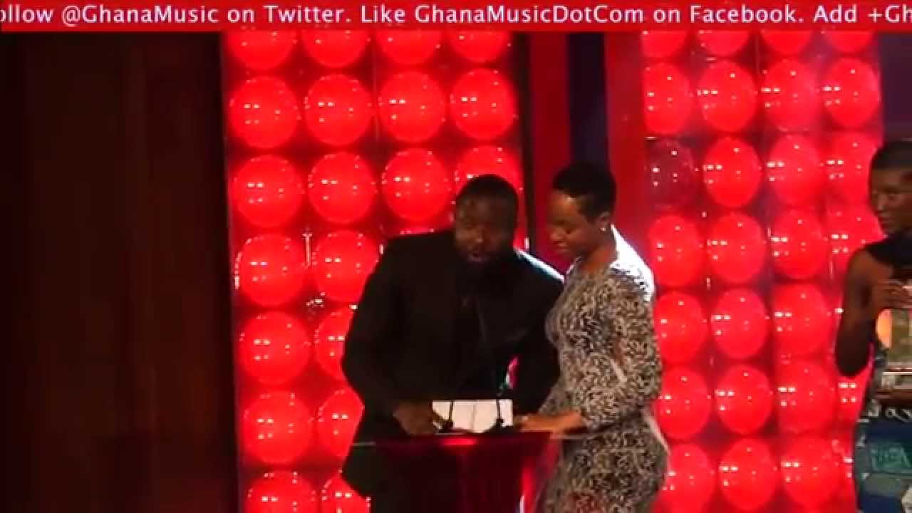 Elikem - Proposes to Pokello @ Vodafone Ghana Music Awards 2014 | GhanaMusic.com Video
