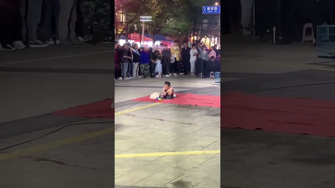 Физически инвалид, волевой и самостоятельный.