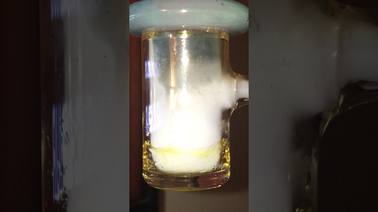 Cold start Melt shot with pearl close up