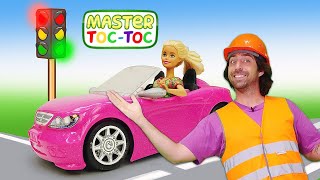 Master Toc-Toc apprend à Barbie à conduire. Vidéo en français pour enfant. Épisode #60