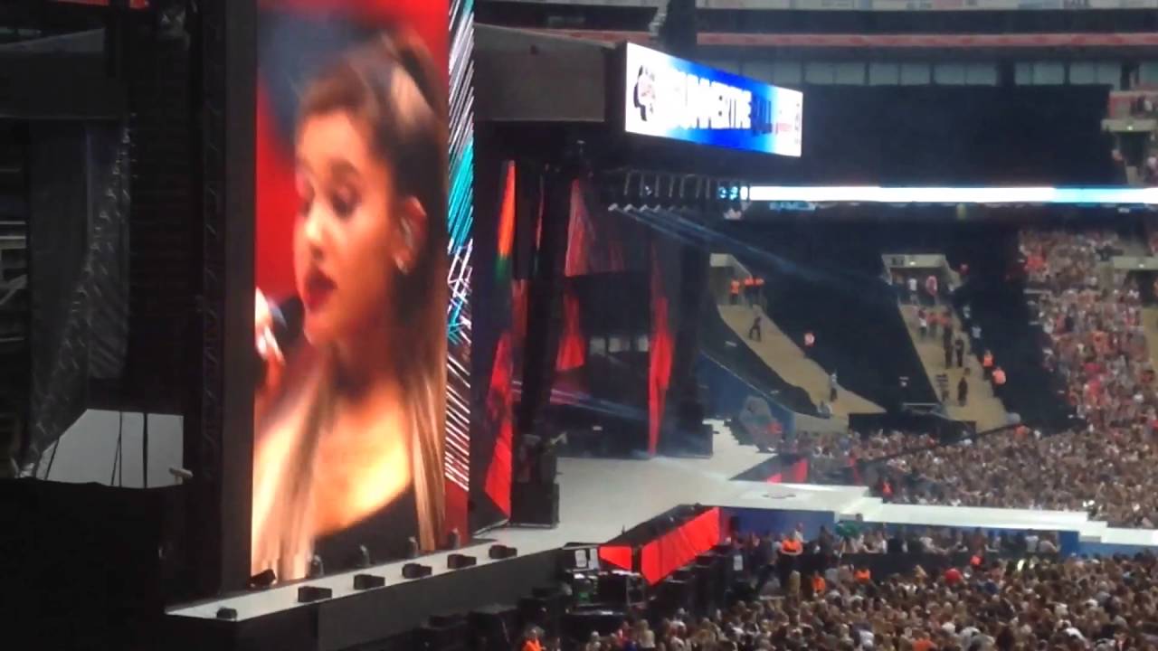 Ariana Grande Summertime Ball 2016 - Greedy