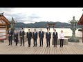G7 les dirigeants posent ensemble au sanctuaire ditsukushima au japon  afp images