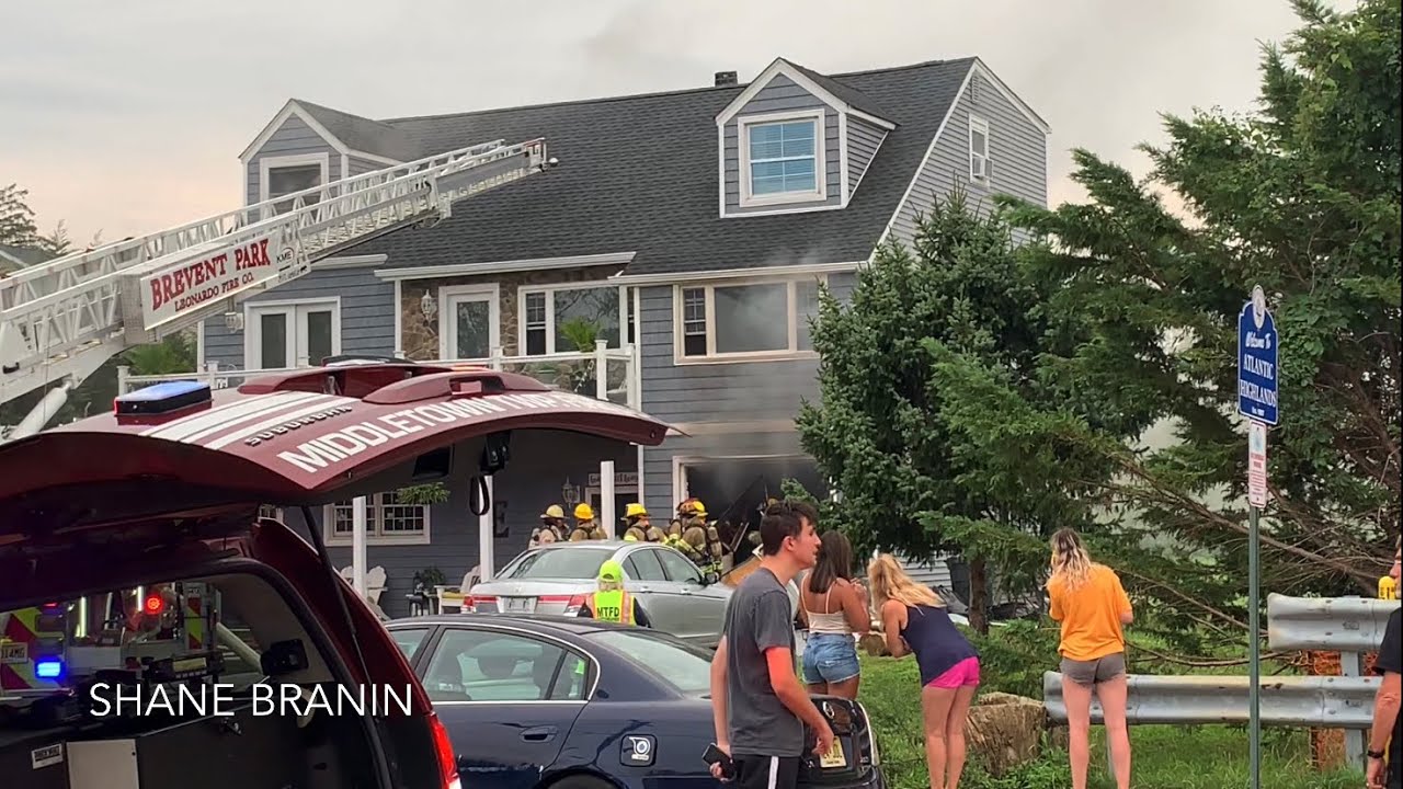 Atlantic Highlands NJ 2nd Alarm Structure Fire Center Avenue 8/15
