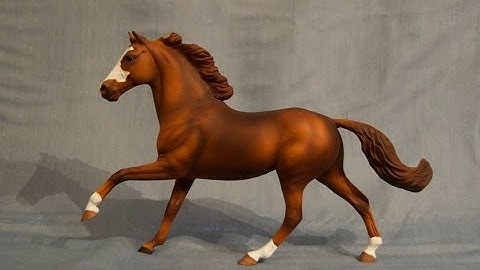 Airbrushing A Model Horse Series - Part 2, Sorrel/Chestnut