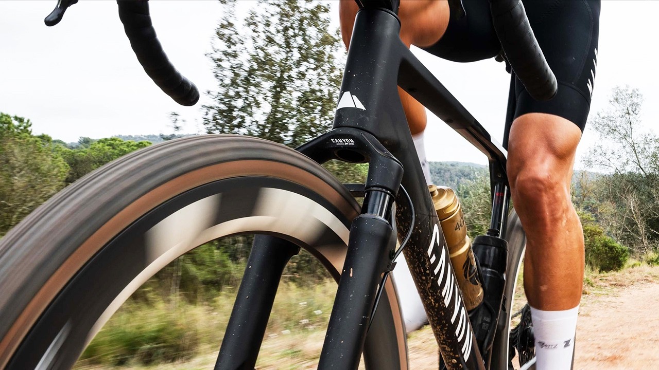Gravel Suspension Explained: Canyon RIFT