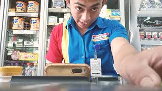 Aksi kocak karyawan indomaret,