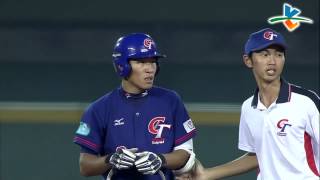20130906 18U 中華台北VS美國 5上 尹德融開心打回一分打點，結果不小心被Tag out！