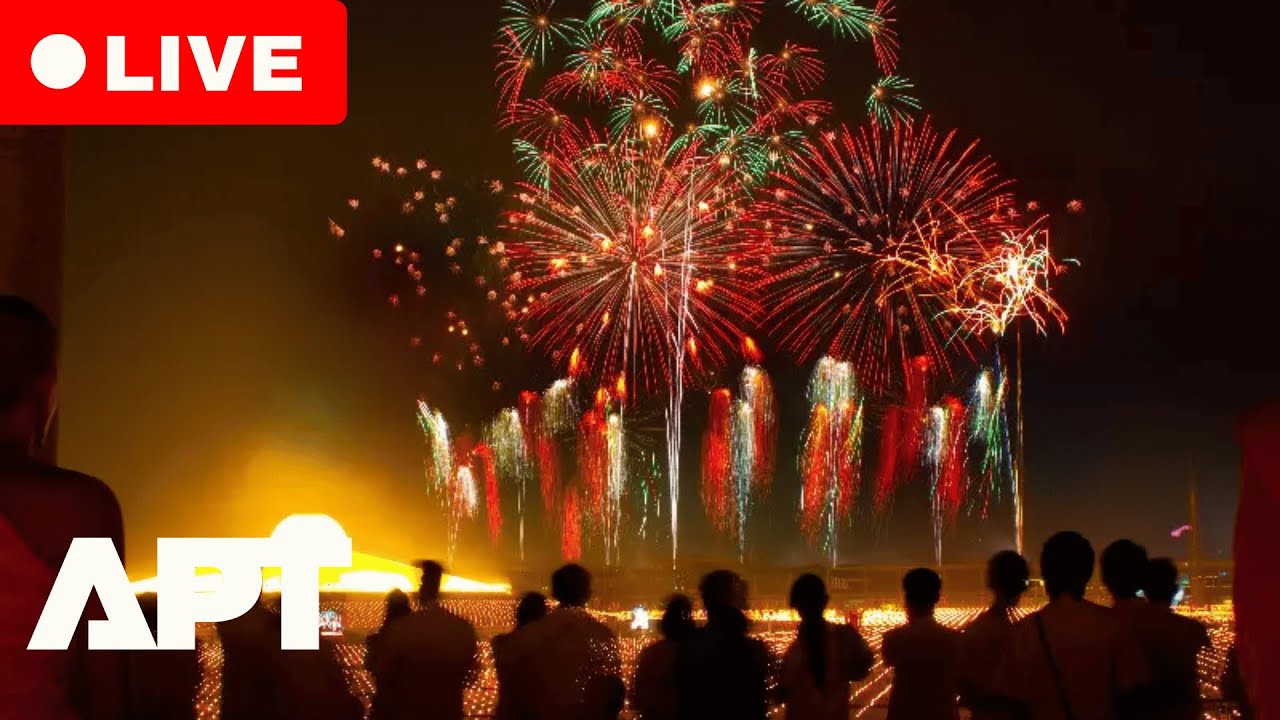 LIVE: Hong Kong’s Spectacular Lunar New Year Fireworks Light Up Victoria Harbour in 23-Min Mega Show