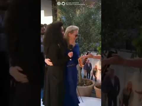 Meryl BUMPING into