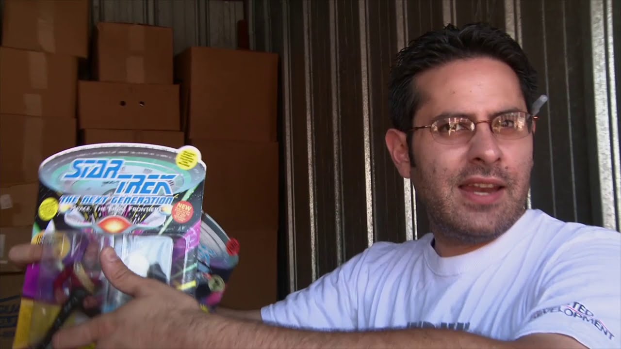 COLLECTABLE SPECTACLE - Mark Bellomo - 14 of 18 (Toy Collection)