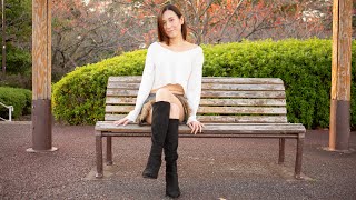 4K Lookbookミニスカートデニムのミニスカートで冬の外ロケに挑戦自然光の中で見せるナチュラルな笑顔がかわいすぎた