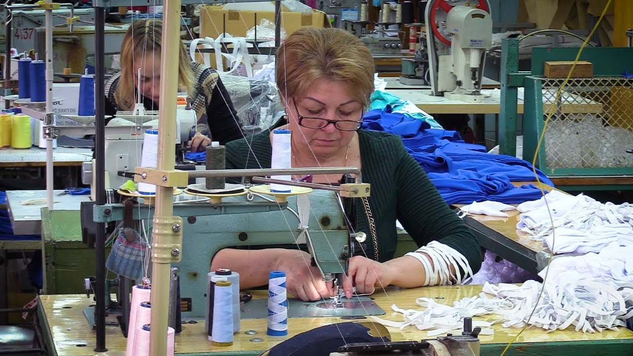 Швейная фабрика клинцы. Новозыбков швейная фабрика. Швейная фабрика клинцы зубовка. Новозыбков млп швейная фабрика ё. Новозыбков швейная фабрика млп.