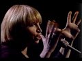 Capture de la vidéo Francesca Solleville - Je Suis Ainsi / Je Chante Pour Youri (1980)