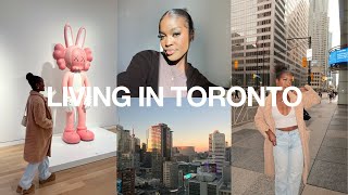 Living in Toronto | raptors game, art gallery, day on the island *vlog*