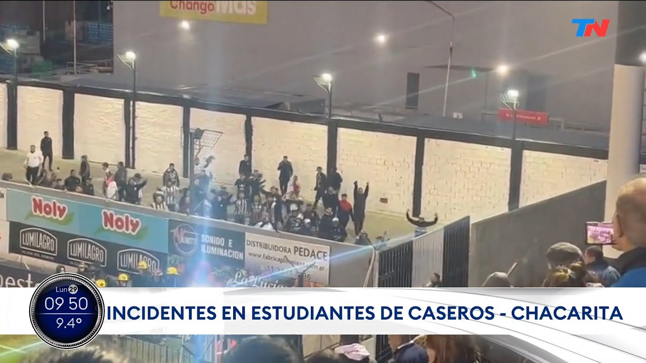 VIOLENCIA EN EL FÚTBOL I Incidentes en la cancha de Estudiantes de Caseros frente a Chacarita