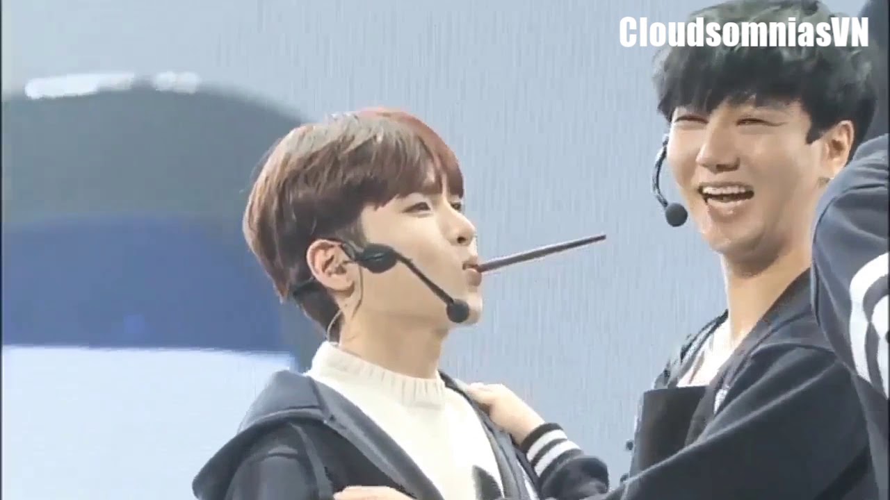 YeWook moment in Japan #YeWook