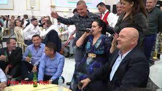 Fatmira Brecani Arben Gjeloshi, Foto Studio Reli Ne Dasmen E Klod Syles