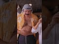 بيحاول يكون لطيف معاها