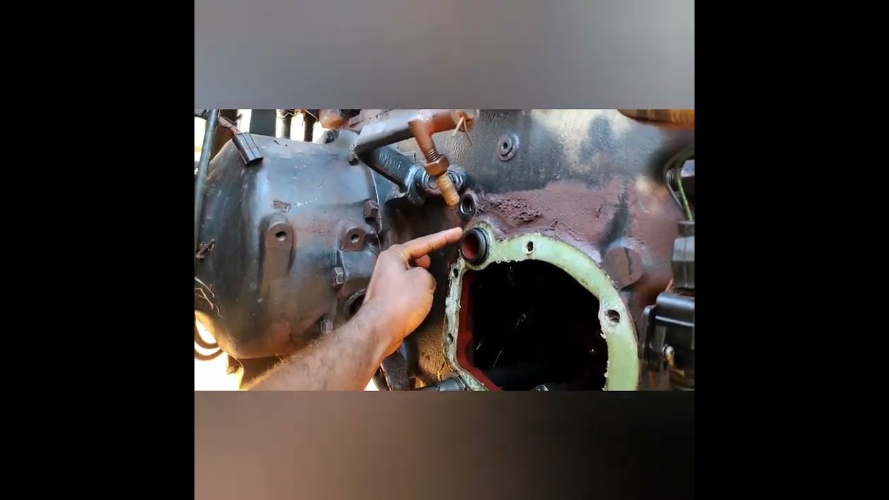 trator New Holland 7630 tirando vazamento na bomba hidráulica