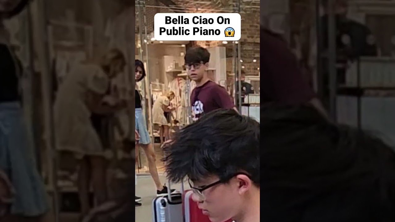 I Played BELLA CIAO On The STATION PIANO 😱