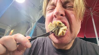 FOREIGNER NOT IMPRESSED by INDONESIAN MYSTERY MEATBALLS (Bule tries Bakso) w/@daddytjeuw Jakarta 🇮🇩
