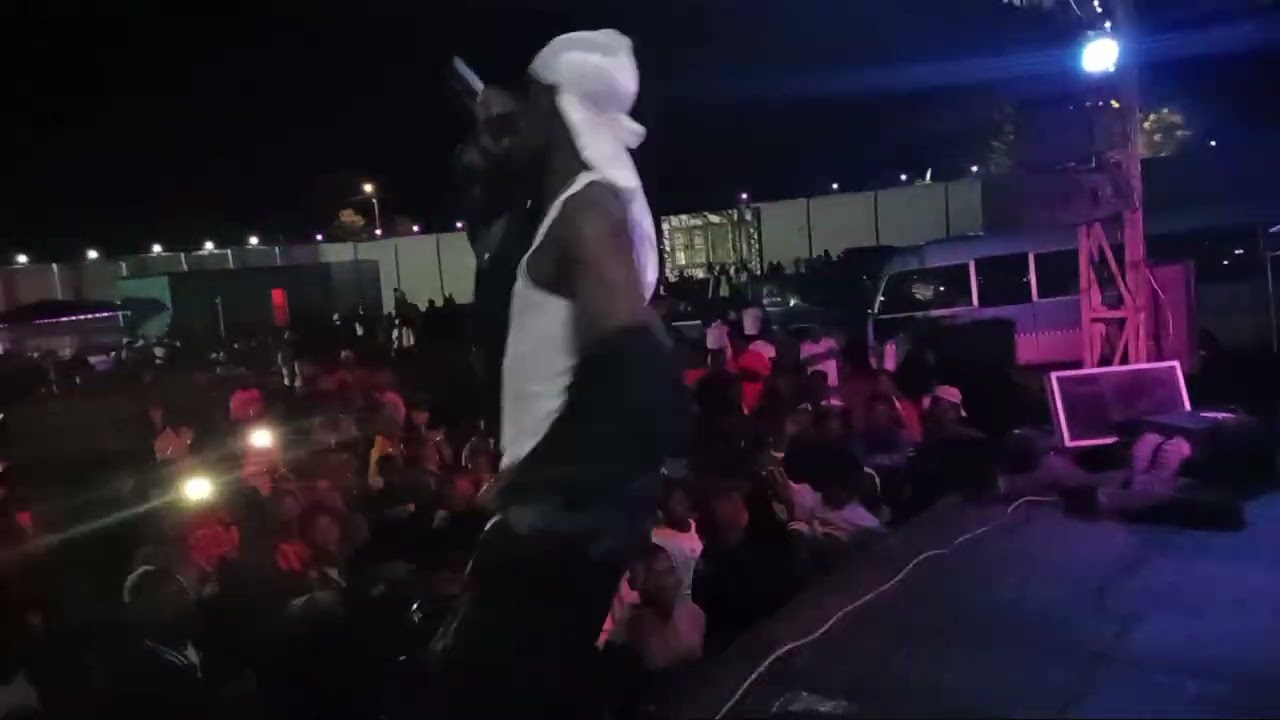 Mikangalaz _ Performance in Domue Show