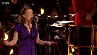 laura main singing for remembrance day🤍