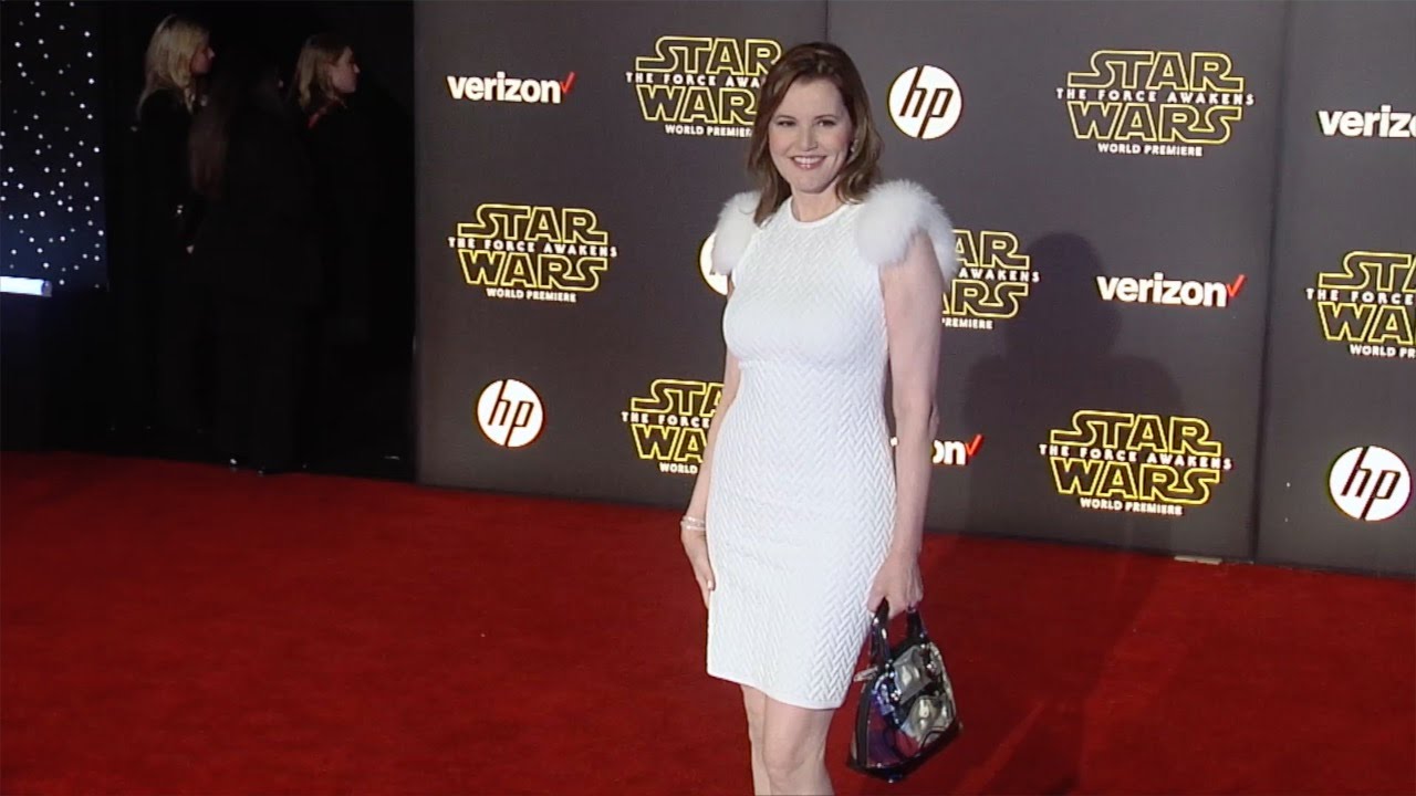 Geena Davis Star Wars The Force Awakens World Premiere Youtube 
