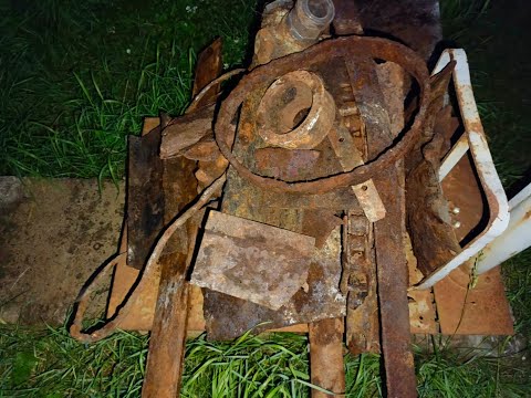 С обновкой по выбитым местам. 80 кг за час. Металлокоп на советской промышленной свалке.