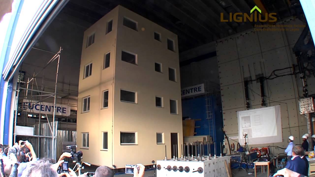 LIGNIUS - Le case pefabbricate in legno resistono ai terremoti? Guarda video! (1/2)